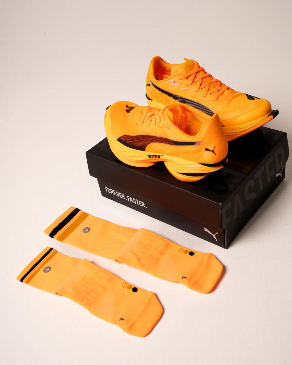 【SHYU 競賽跑襪】專為 Puma 碳板鞋設計｜orange | pumpkin | black 台灣官方合作夥伴