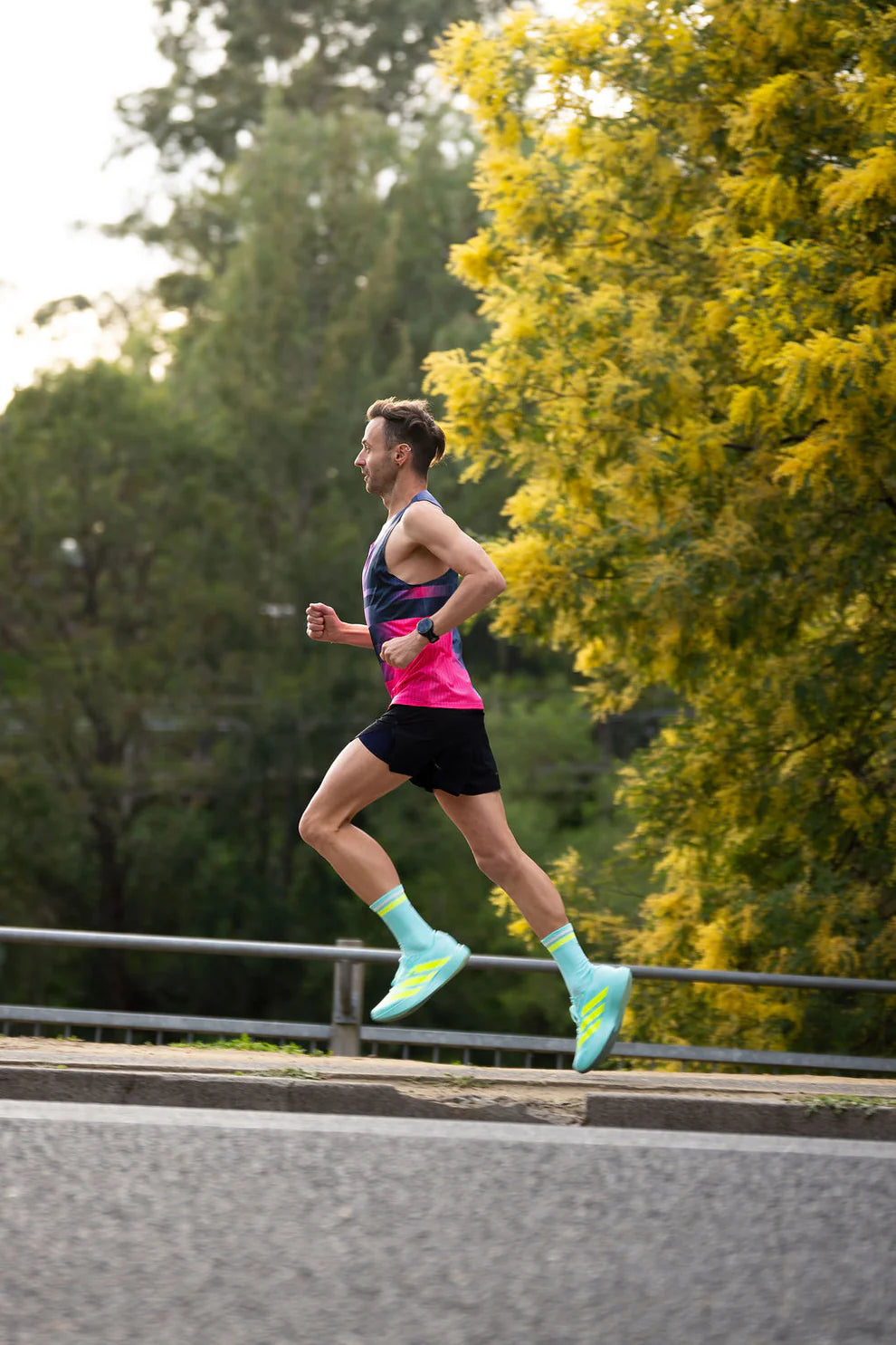 SHYU 專業跑襪｜electric | volt | white