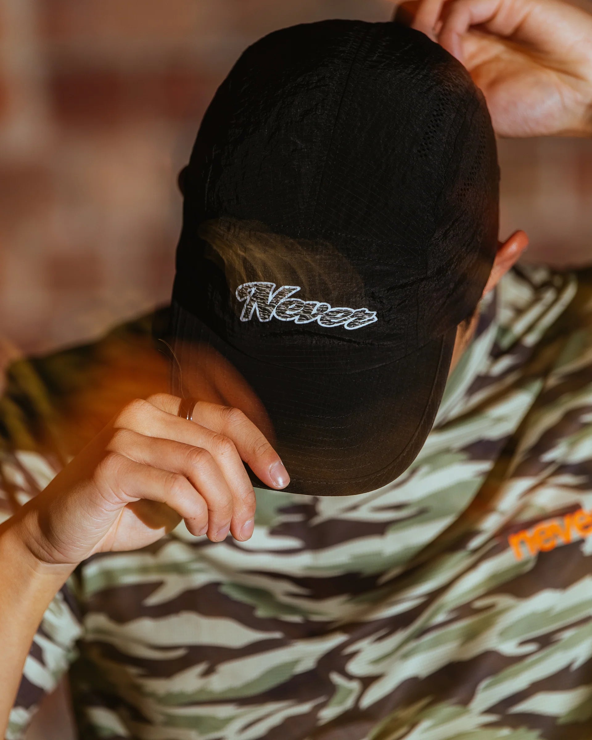 【Never】CAMO SCRIPT CAP 跑帽