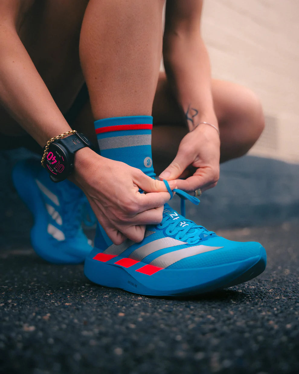 【SHYU 競賽跑襪】專為 Adidas 碳板鞋設計｜sapphire | chrome | red 台灣官方合作夥伴