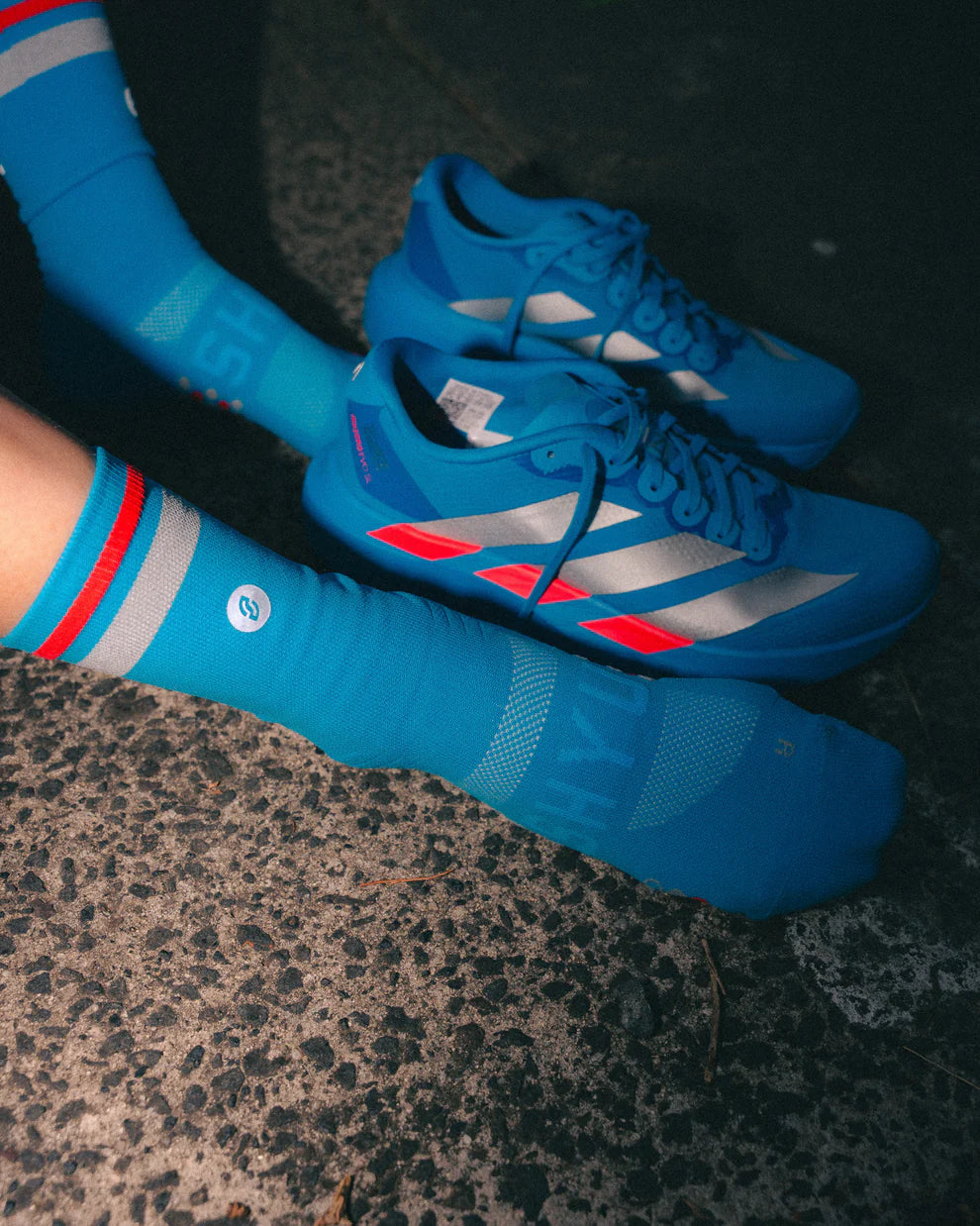 【SHYU 競賽跑襪】專為 Adidas 碳板鞋設計｜sapphire | chrome | red 台灣官方合作夥伴