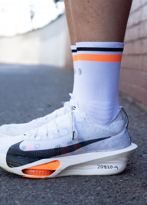 【SHYU 競賽跑襪】專為 Nike 碳板鞋設計｜white | orange | black 台灣官方合作夥伴